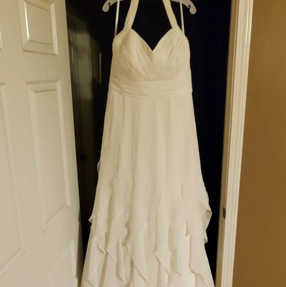 Wedding Gown - Picture 4 of 10